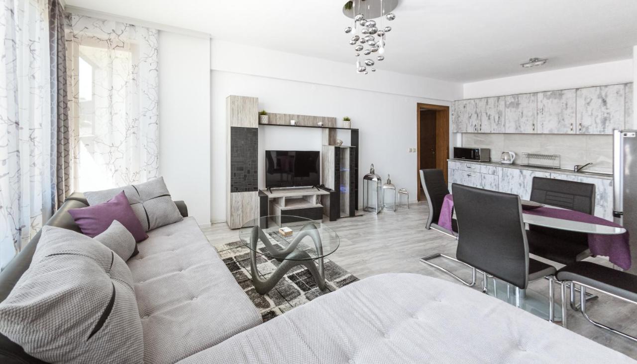 Next To Gondola. Cosy & Elegant 2 Bedroom Apartment In Neon Complex Bansko Exterior foto